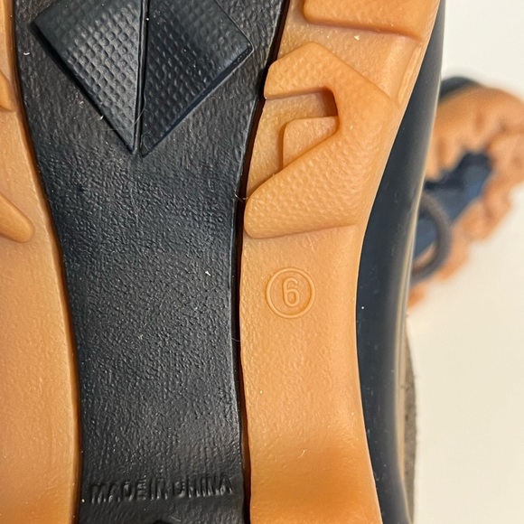 Donner Mountain Women’s Leather & Waterproof Duck Boot with Plaid Trim‎ Sz 6 - Picture 10 of 11